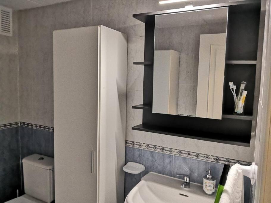 Apartamento Zona Playa En Roquetas Cerca De Bares Restaurantes Y Centro Comercial Roquetas de Mar Bagian luar foto